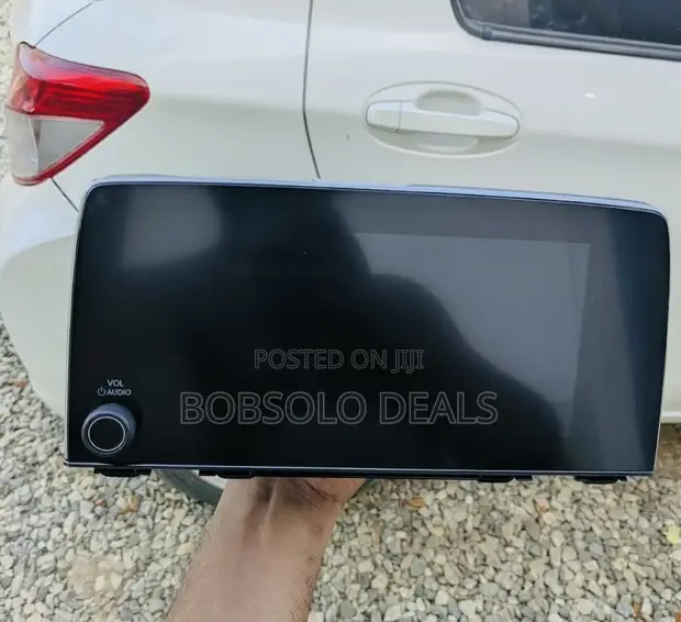 Honda CR-V Audio Receiver (2017-2022) - 1