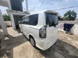 Toyota Voxy Z 2WD 8-Seater 2010 White - 5