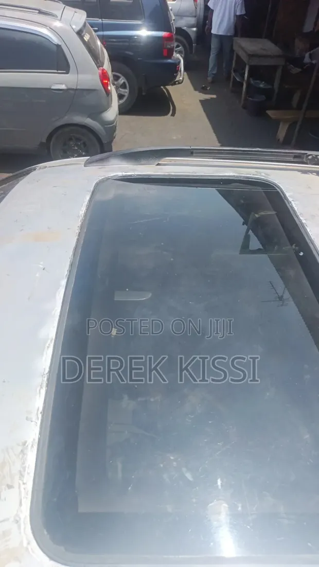 Honda CR-V Sunroof System - 1