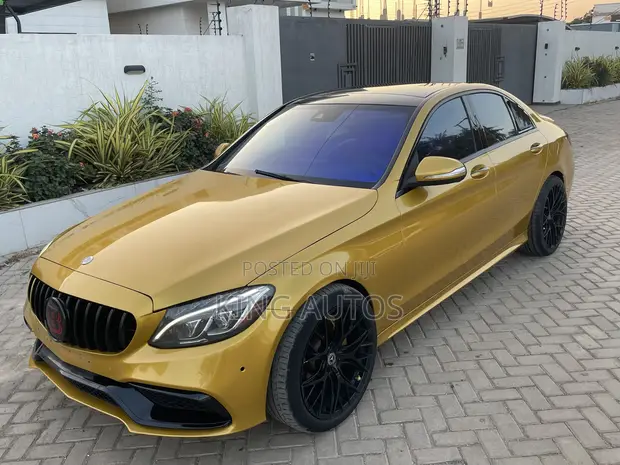 Mercedes-Benz C300 Sport 4Matic Sedan 2016 Gold - 1