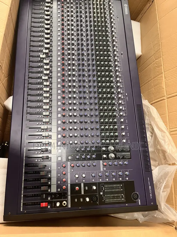 Yamaha MG 32 Channel Analog Mixer - 1