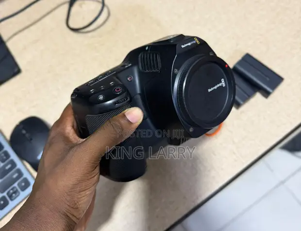 Blackmagic Pocket Cinema Camera 6K Pro - 1