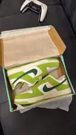 Nike SB Dunk Sneakers - 4