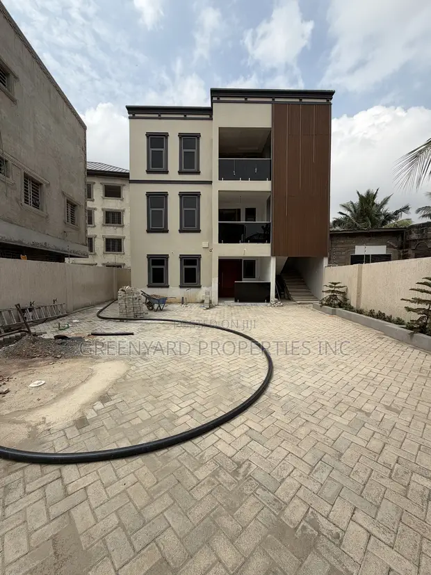 3-Bedroom Apartment for Rent in Trasacco, Adjiriganor - 1