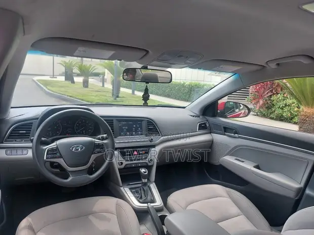 2018 Hyundai Elantra SE Red - 1