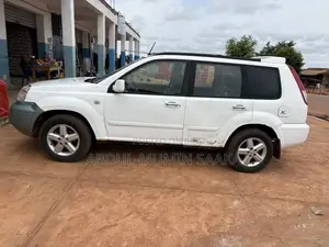 Nissan X-Trail 2006 White