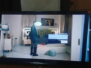 TCL 32-Inch Smart TV - 1080p QLED Google TV