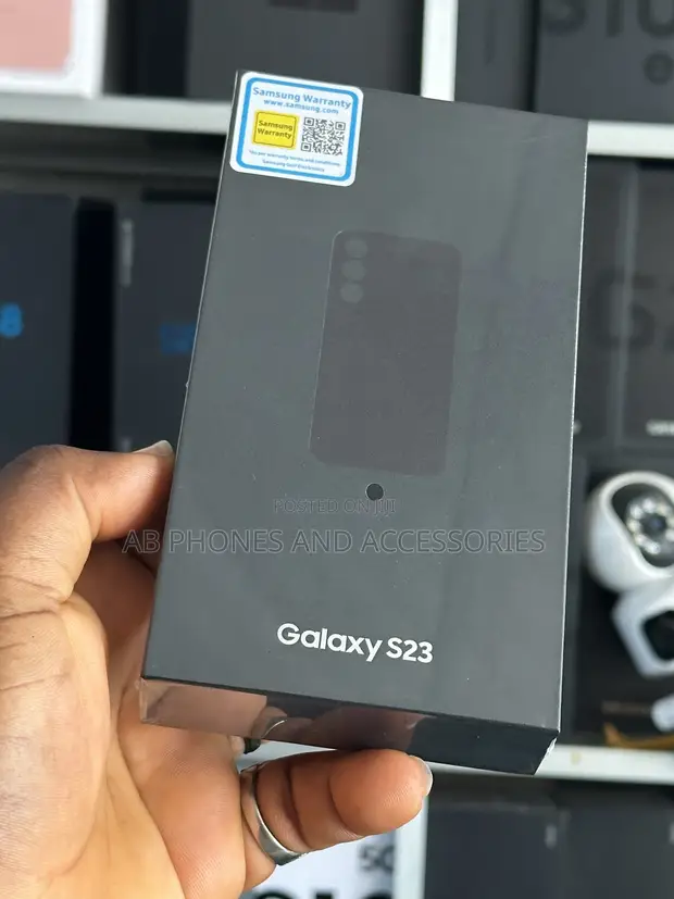 New Samsung Galaxy S23 256GB Gold - 1