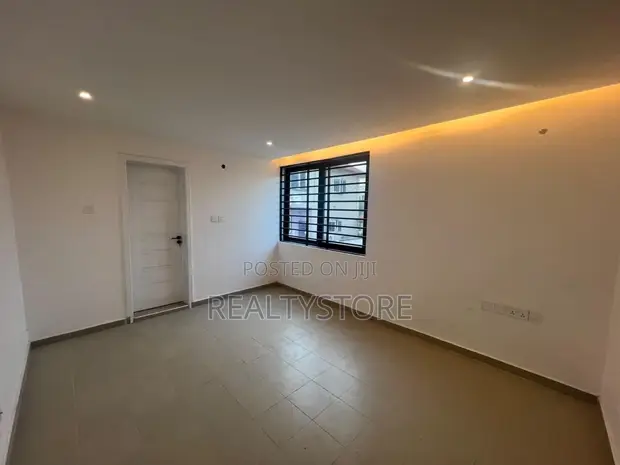 4 Bedroom House for Sale in Pokuase, Accra - 1