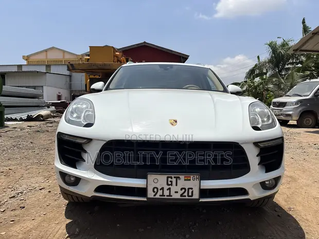Porsche Macan 2015 White - 1