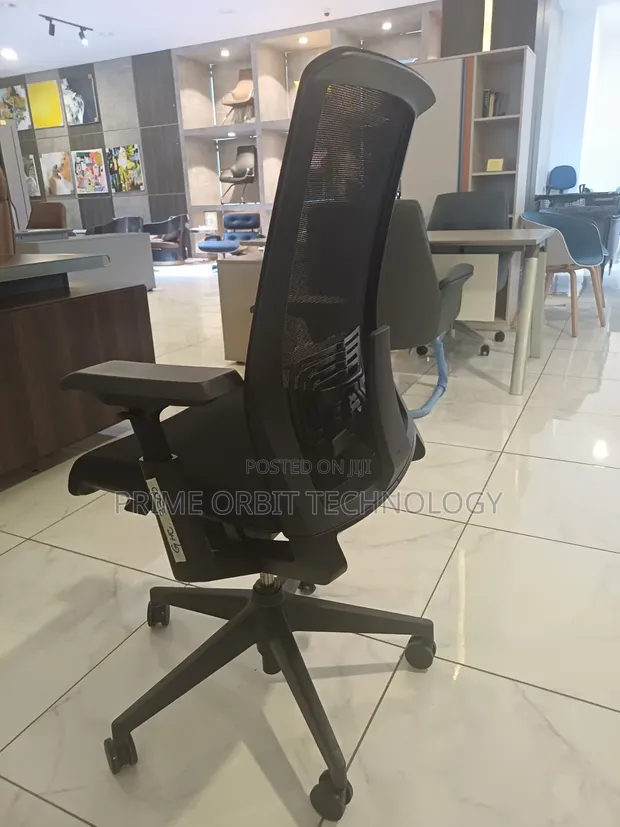 Ergonomic Mesh Office Chair - Black - 1