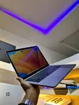 Apple MacBook Pro 2017 16GB RAM, 512GB SSD - 2