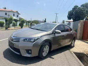 Toyota Corolla 2016 Gold