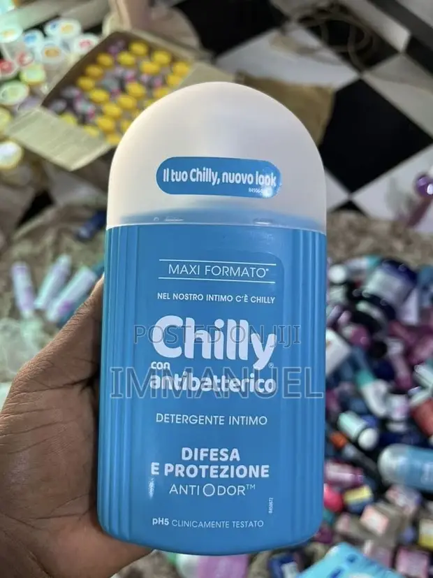 Chilly Antibacterial Feminine Wash Gel (200ml) - 1