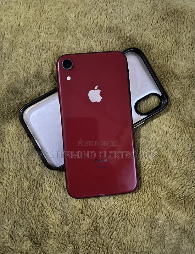 Apple iPhone XR 64GB Red - 1