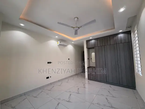 2 Bedroom Apartment for Rent in Lakeside Estate - 1