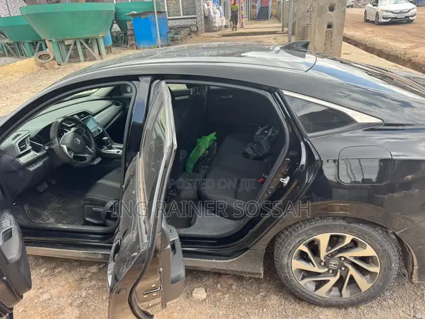 Honda Civic EX 2017 Black Sedan - 1