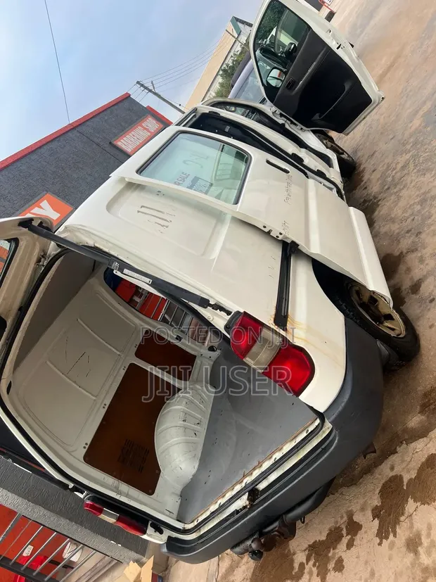 Toyota HiAce 2011 Double Door - 1