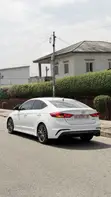 Hyundai Elantra Sport 2018 White - 3