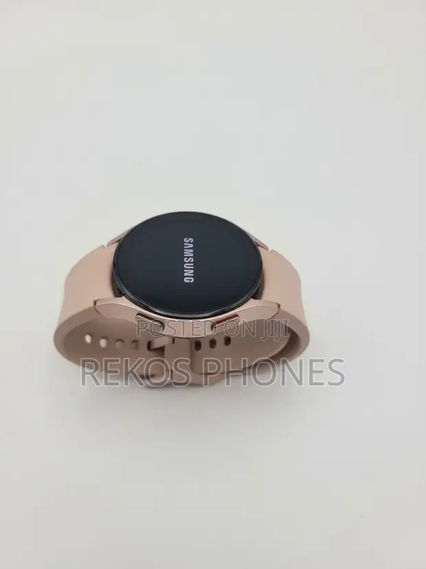 Samsung Galaxy Watch 4 40mm GPS + LTE (Germany Used) - 1
