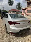 Hyundai Elantra SE 2019 Silver - 4