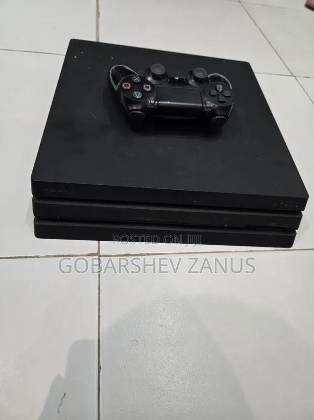 PlayStation 4 Pro 1TB Jailbroken - 1