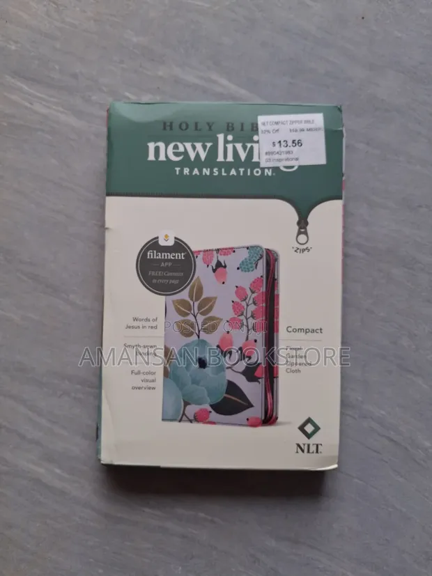 NLT Compact Zipper Bible (Tyndale) - 1