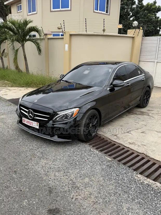 Mercedes-Benz C300 Luxury Sedan RWD 2016 Black - 1