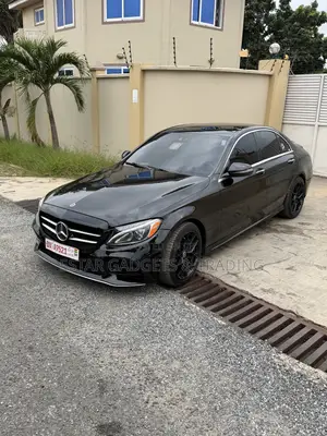 Mercedes-Benz C300 Luxury Sedan RWD 2016 Black
