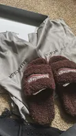 Balenciaga Furry Slides - 4