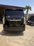 Toyota Voxy V 2WD 7-Seater 2013 Black - 5