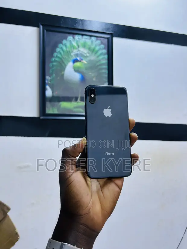 Apple iPhone X 64GB Black - 1
