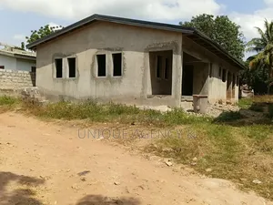 2 Bedroom Bungalow for Sale in Amrahia