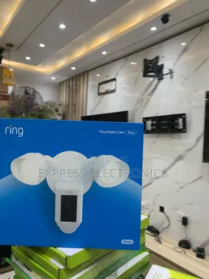 Ring Floodlight Cam Plus | Outdoor Flood Light
