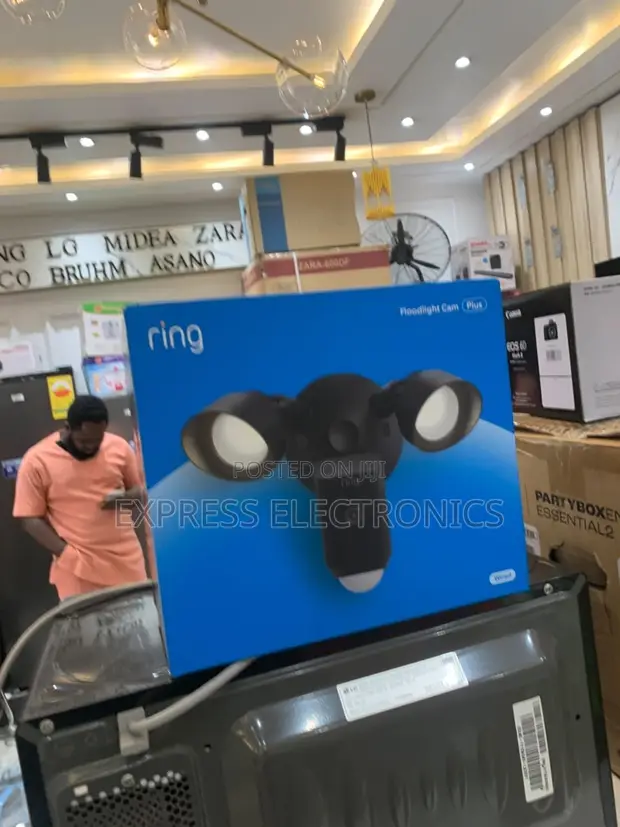 Ring Floodlight Cam Plus - Outdoor Security Camera - 1