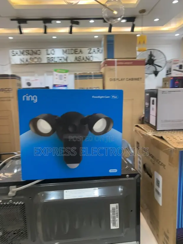 Ring Floodlight Cam Plus Outdoor 1080p Surveillance - 1