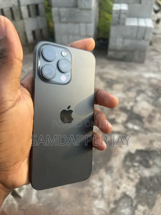 Apple iPhone 15 Pro Max 256GB Black (USA Used) - 1