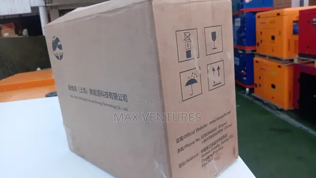 300W 1KVA Emergency Backup Power Station - 1