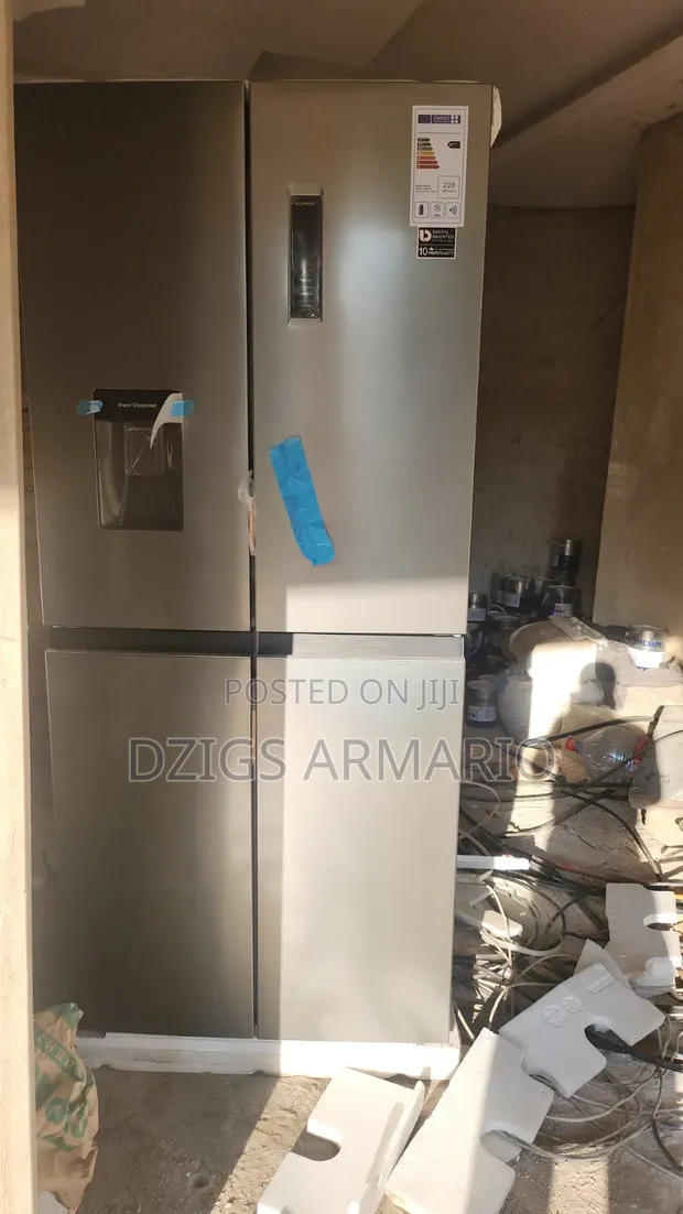 Samsung 4-Door French Door Refrigerator with Water Dispenser - 1