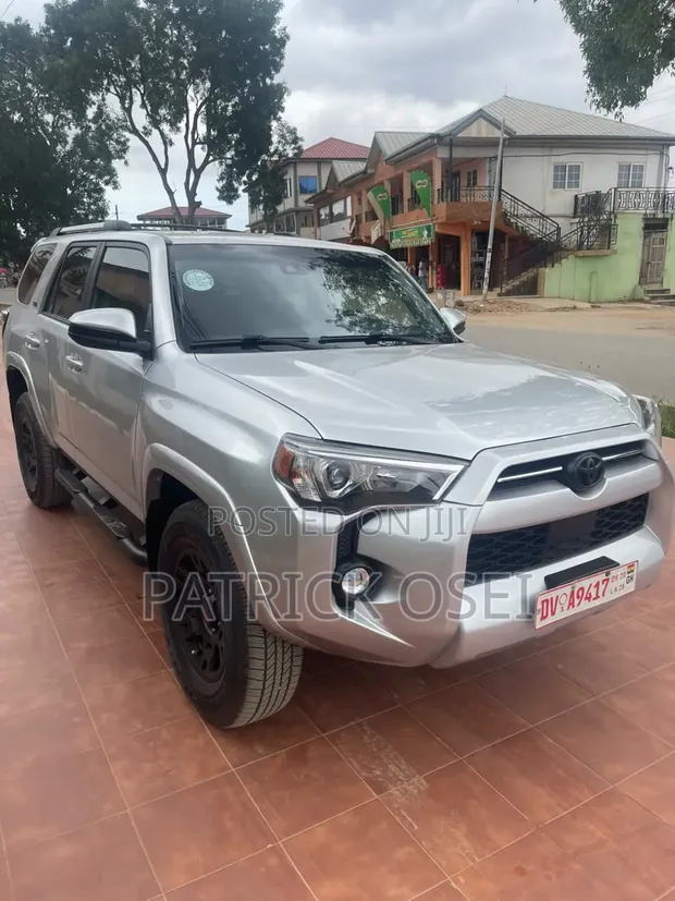 Toyota 4-Runner 2020 Silver - 1