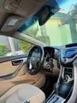 Hyundai Elantra 2012 Red - 4