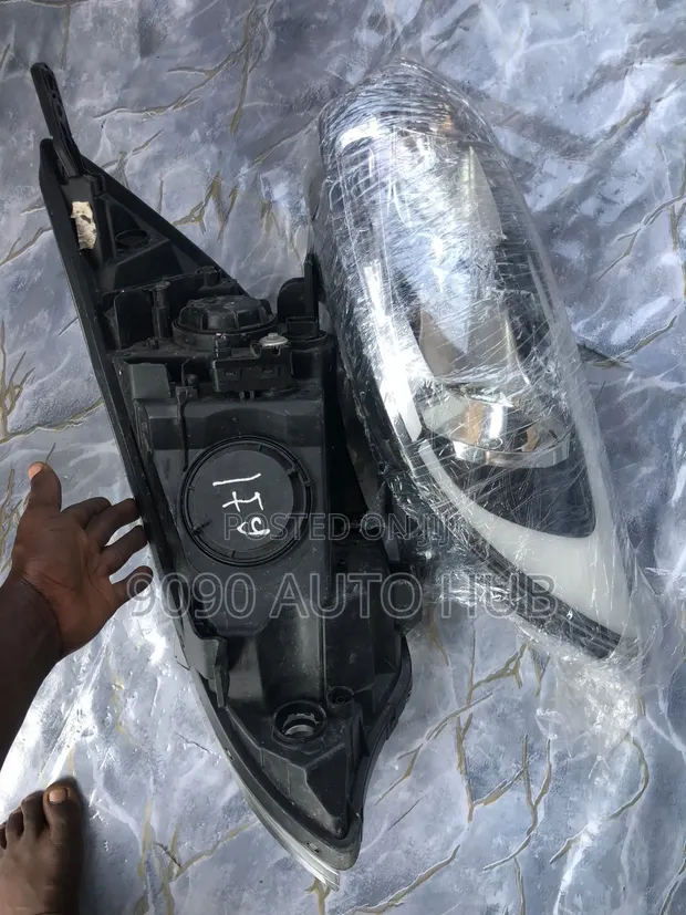 Kia Rio Headlight - Foreign Used (2012-2017) - 1