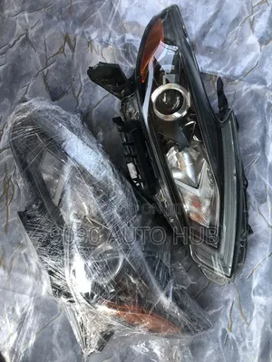 Nissan Altima 2016-2018 Headlight - Premium OEM