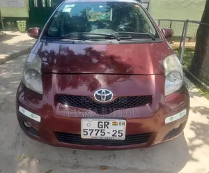 Toyota Vitz 2010 Brown
