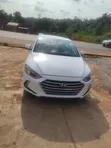 Hyundai Elantra Limited 2018 White - 3