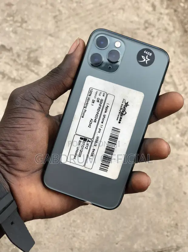 Apple iPhone 11 Pro 64GB Black - 1