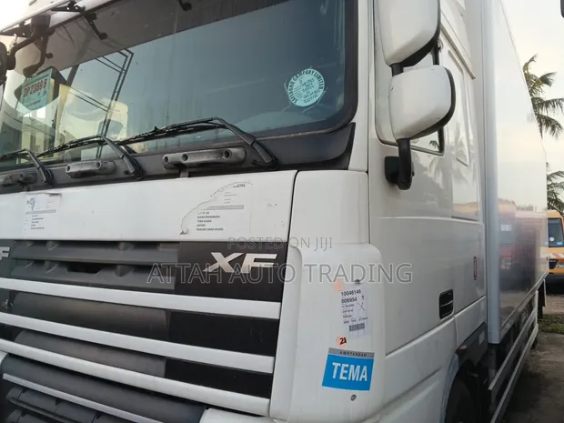 DAF XF Double Axle Refrigerator Truck - 1