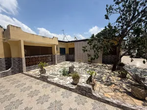 2 Bedroom Apartment for Rent in Awoshie Oyinase