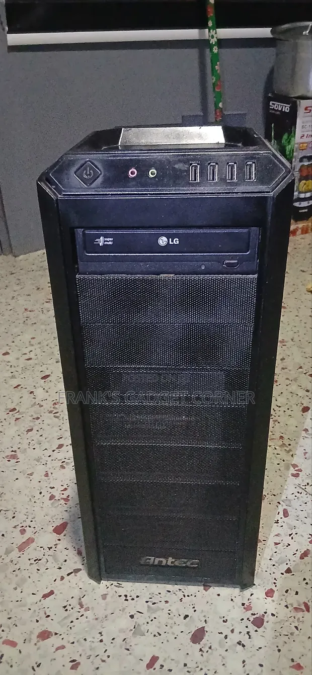 Asus Desktop Computer: Intel Core i7, 8GB RAM, 500GB Storage - 1