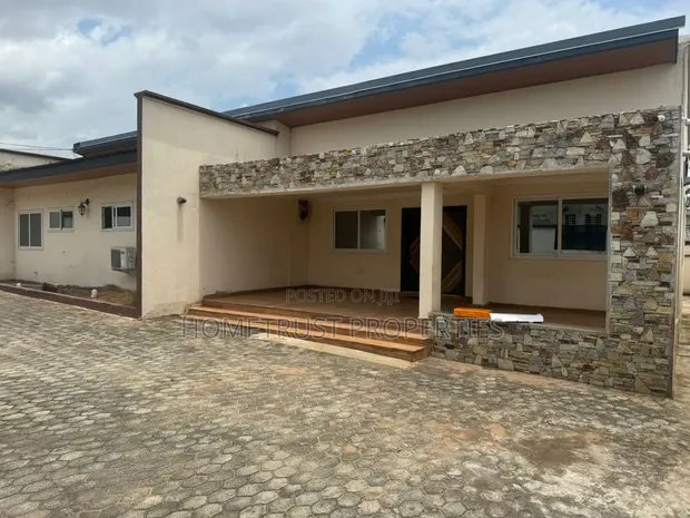 6-Bedroom House for Sale in Achimota Mile 7 - 1